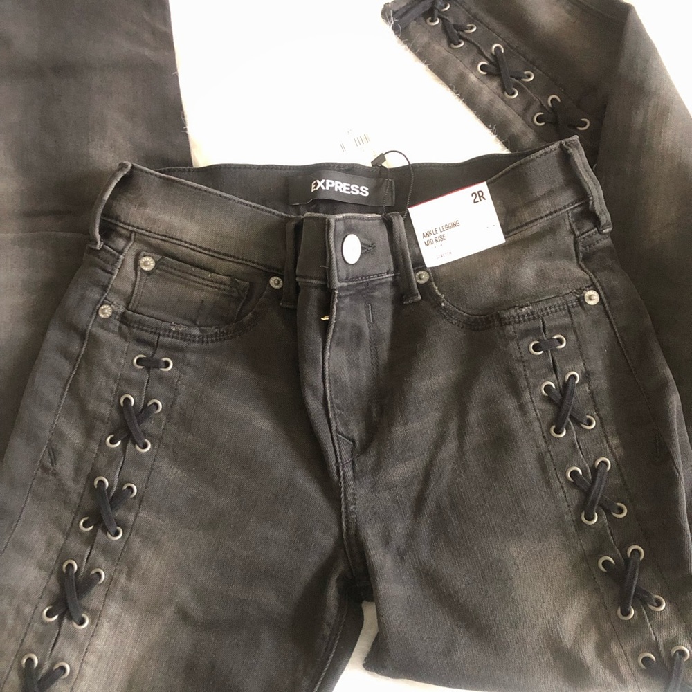 🆕 Express Mid Rise Black Rinse Ankle Soft Stretchy Leggings Jeans Size 2